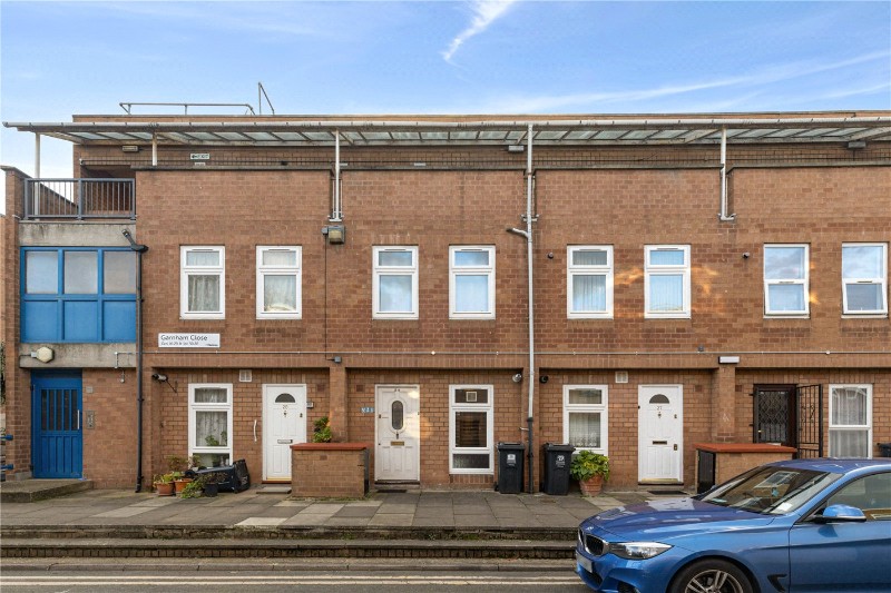 Garnham Close, London, N16