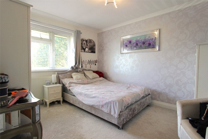 Trinity Road, Rayleigh, Essex, SS6