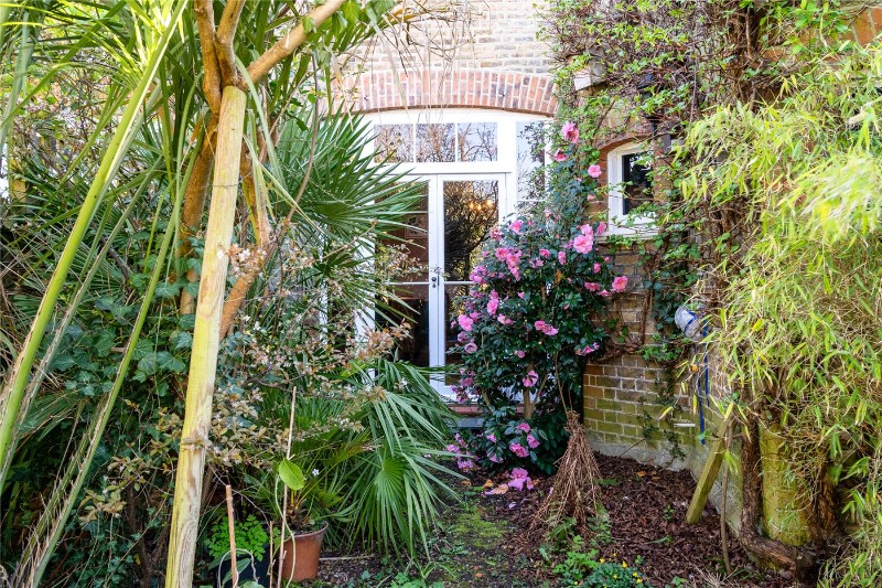 Killieser Avenue, London, SW2