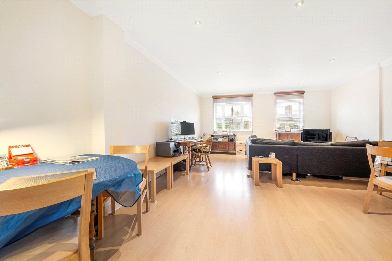 Hayes Grove, London, SE22