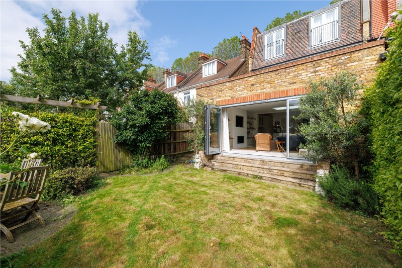 Daisy Lane, London, SW6