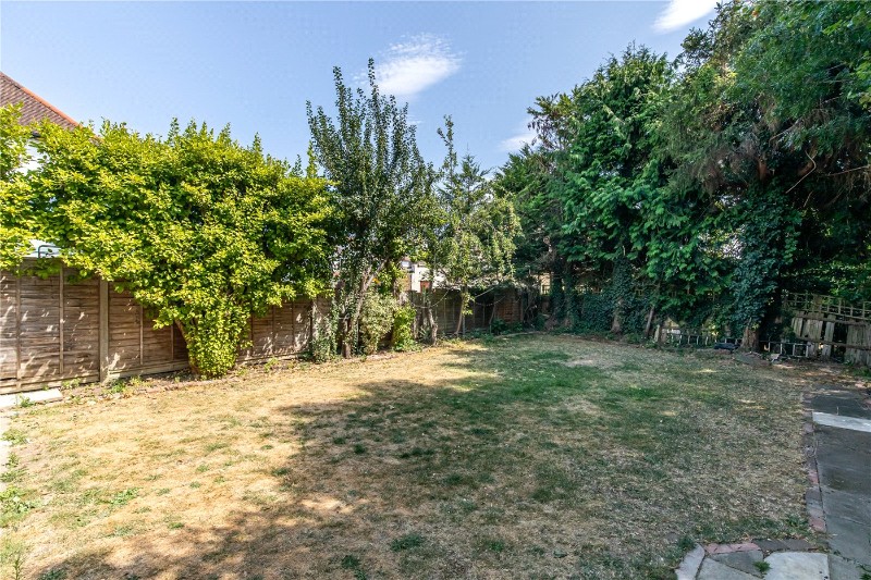 Evelyn Grove, London, W5