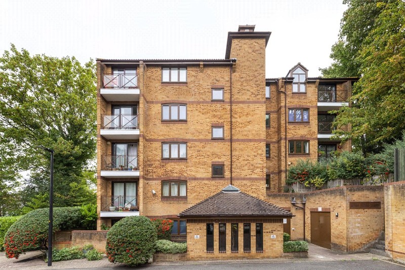 Kingswood Drive, London, SE19