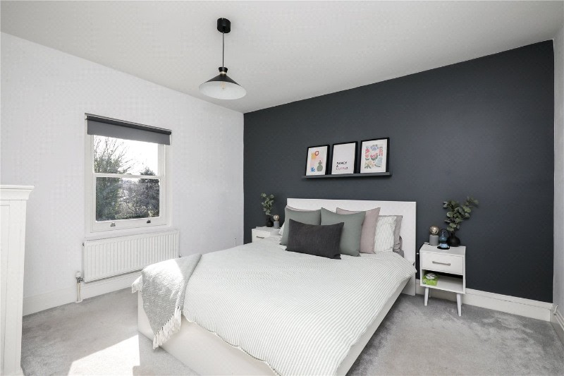 Mill Hill Road, London, W3