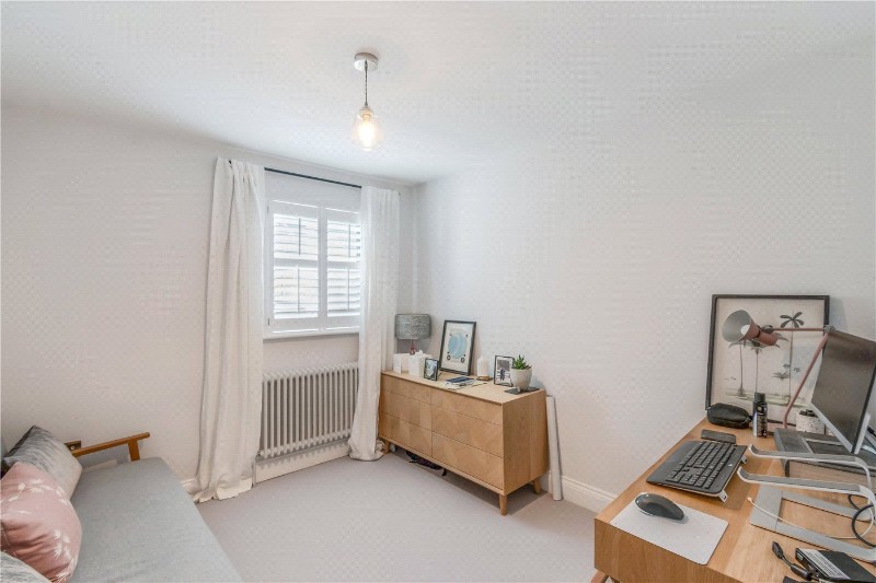 Henslowe Road, East Dulwich, London, SE22
