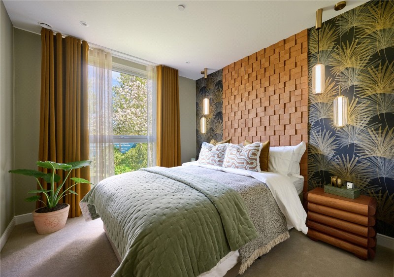 Grand Union, Beresford Avenue, Wembley, HA0