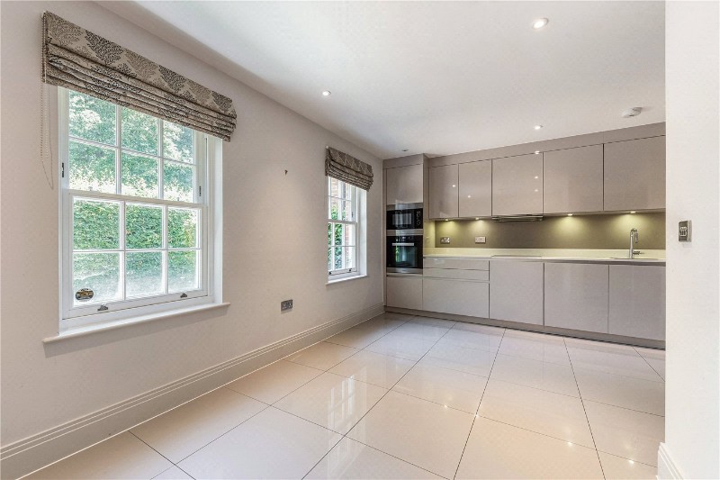Elizabeth Place, Winchester, Hampshire, SO22