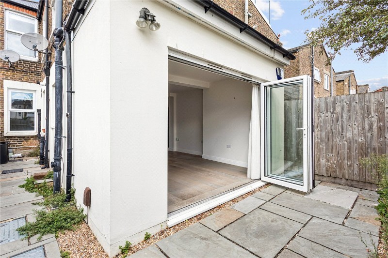 Smallwood Road, London, SW17