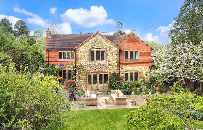 Farnham Road, Liss, Hampshire, GU33