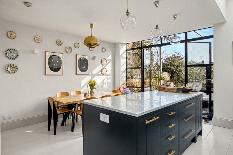 Mortimer Road, London, NW10