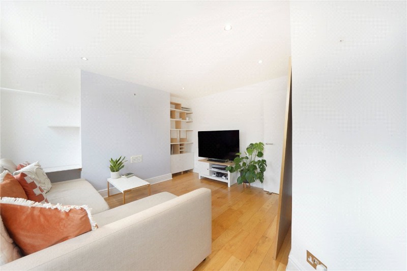 Seven Sisters Road, London, N7