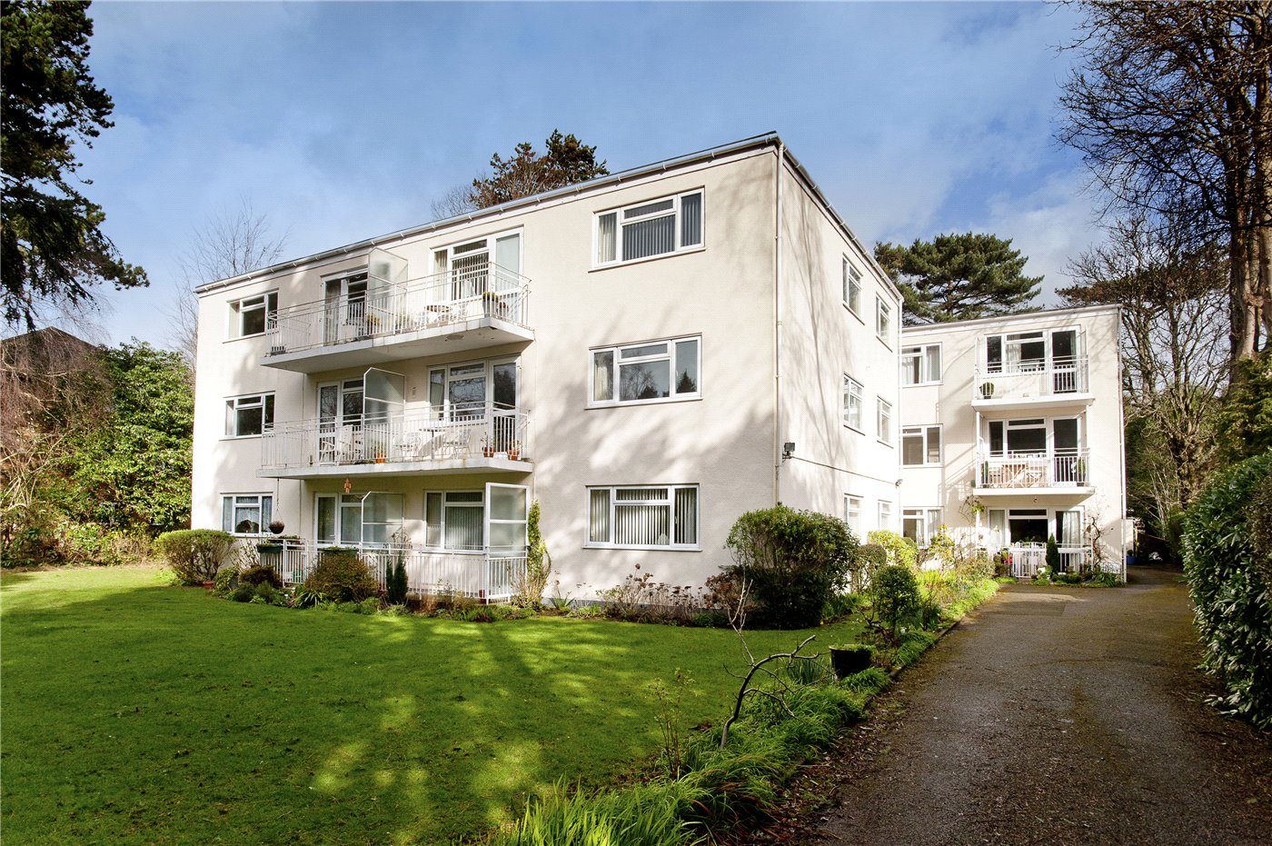 2 bedroom property for sale in Portarlington Road, Bournemouth, BH4 (Ref WBN220474) £275,000
