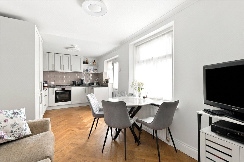 Lothair Road North, London, N4