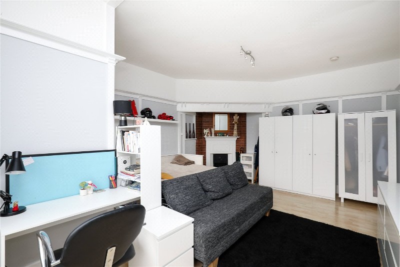 Lynton Road, London, W3