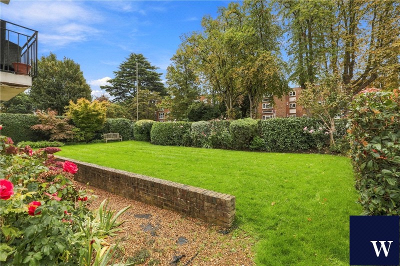 Hendon Lane, Finchley, London, N3