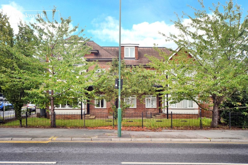 Colborne Way, Worcester Park, KT4