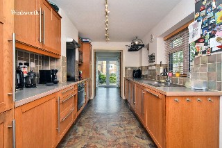 Clarkes Avenue, Worcester Park, KT4