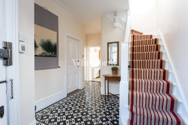 Riverway, London, N13