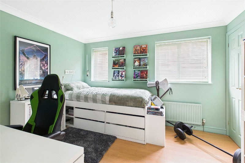 Byron Close, London, SW16