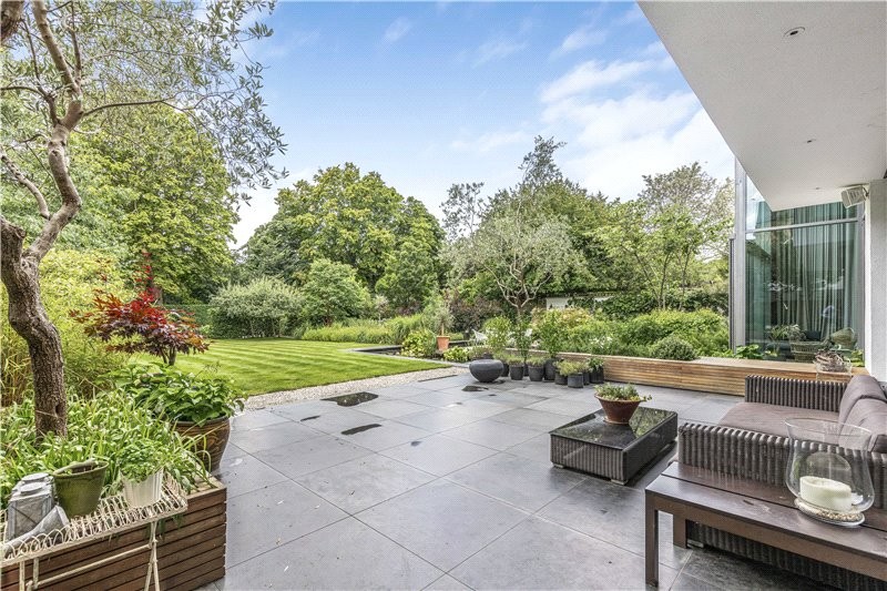 Roedean Crescent, Putney, London, SW15