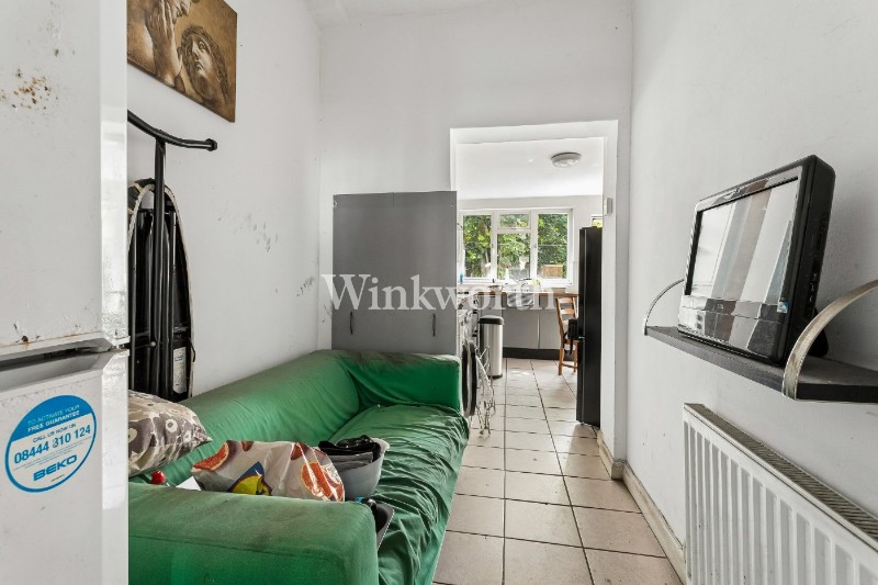 Westbury Avenue, London, N22