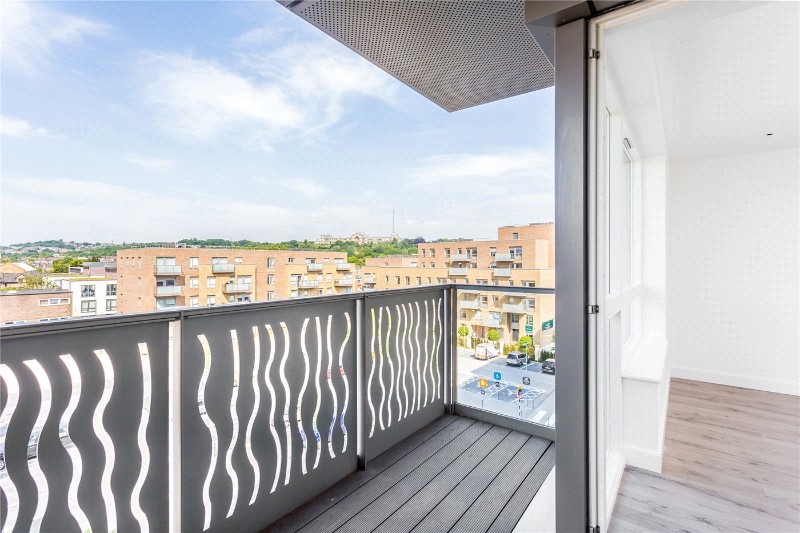 Basset Court, High Street, London, N8