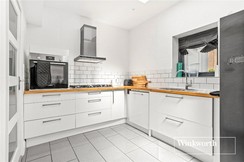 Milton Avenue, Barnet, EN5