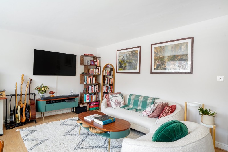 Windmill Drive, London, NW2