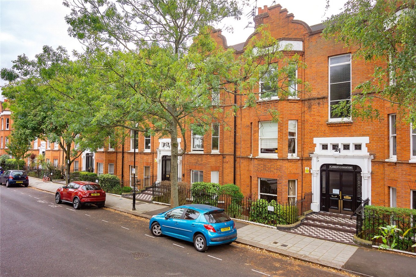 3 bedroom property for sale in Flanders Mansions, Flanders Road, W4
