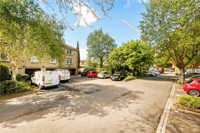 Fishers Lane, London, W4