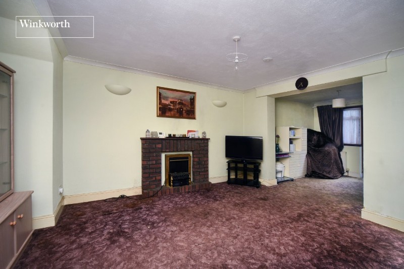 Gander Green Lane, Sutton, SM1