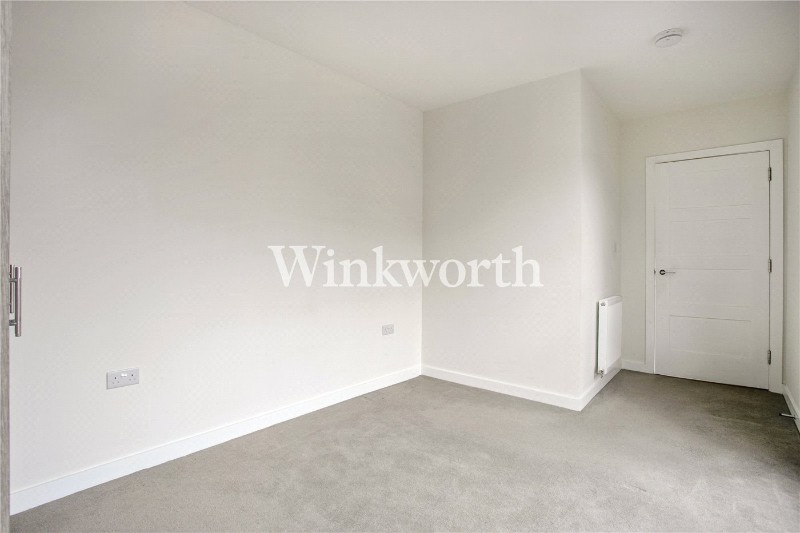 Frobisher Road, London, N8