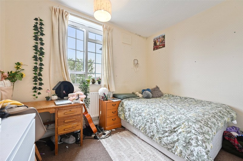 Linden Court, Frithville Gardens, London, W12