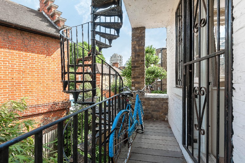 Kennington Lane, London, UK, SE11