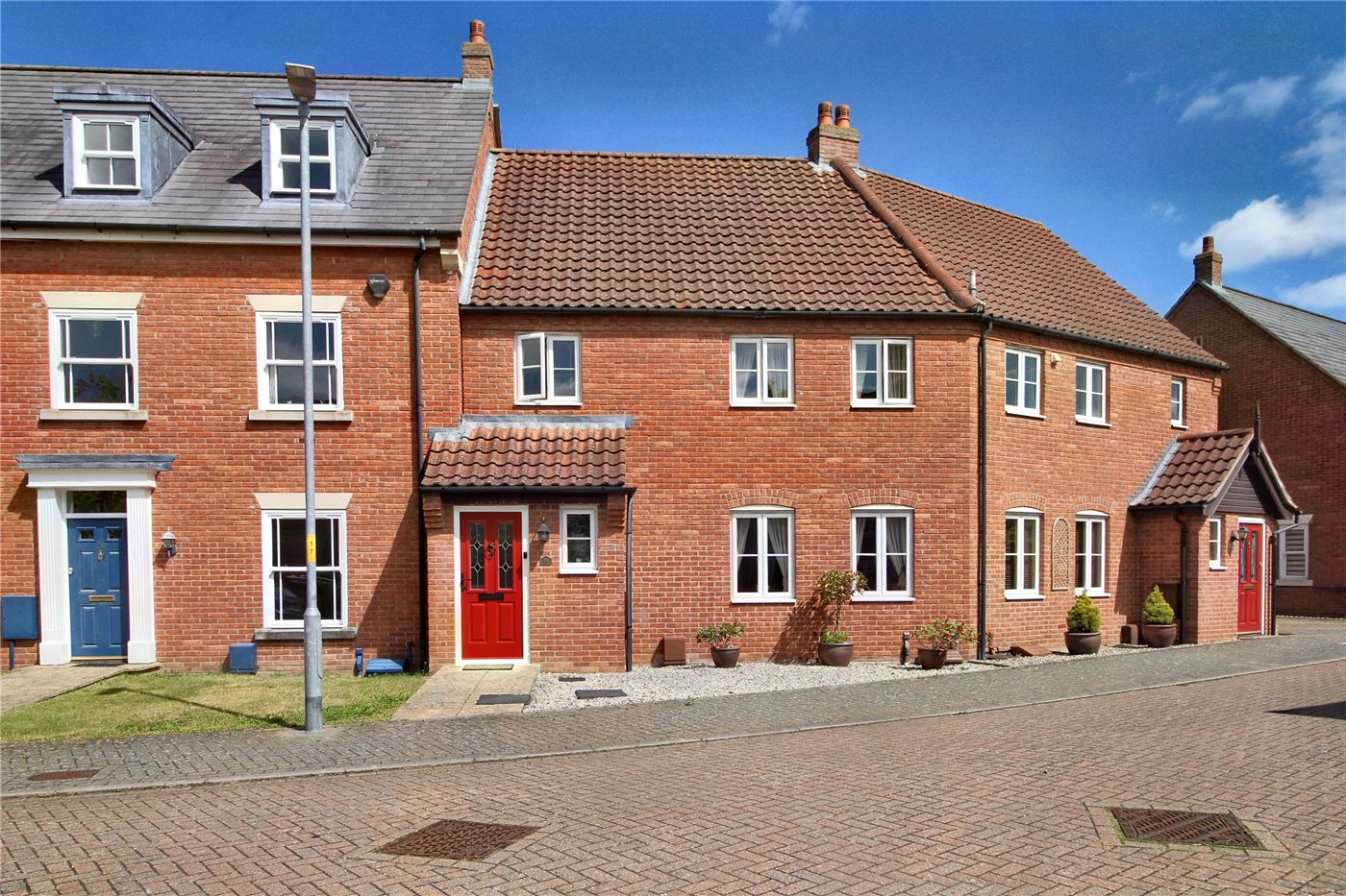 3 bedroom property for sale in Blackthorn Way, Poringland, Norwich