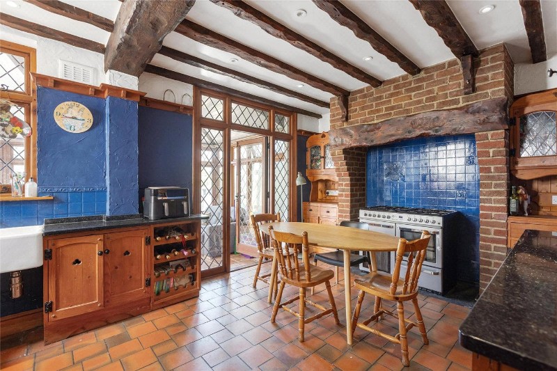 Annsworthy Crescent, London, SE25