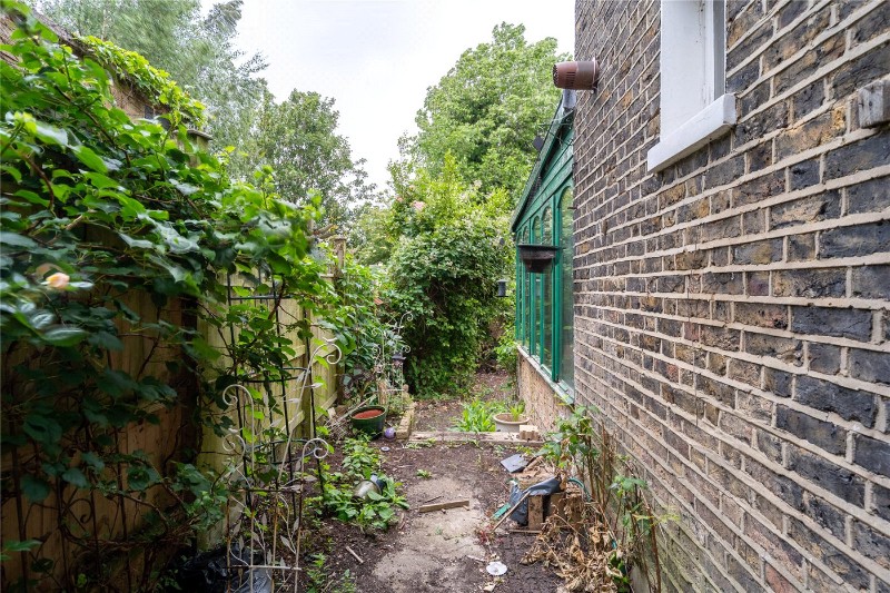 Fawnbrake Avenue, London, SE24