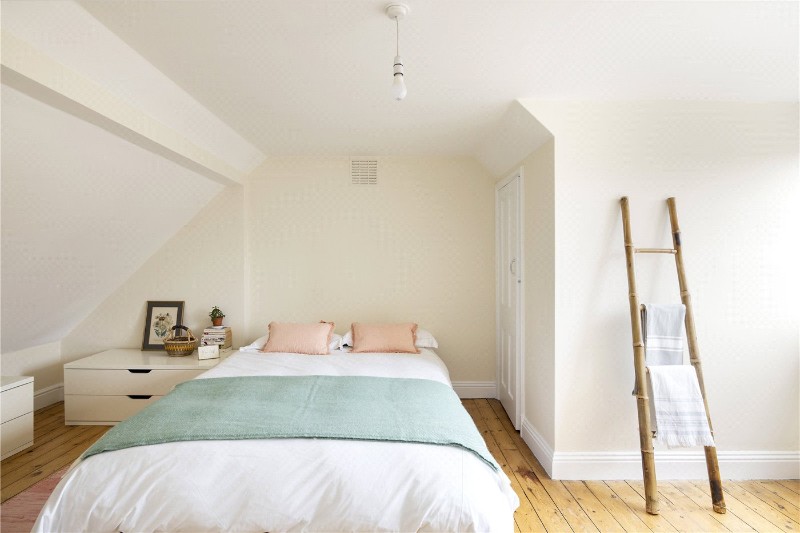 Amesbury Avenue, London, SW2