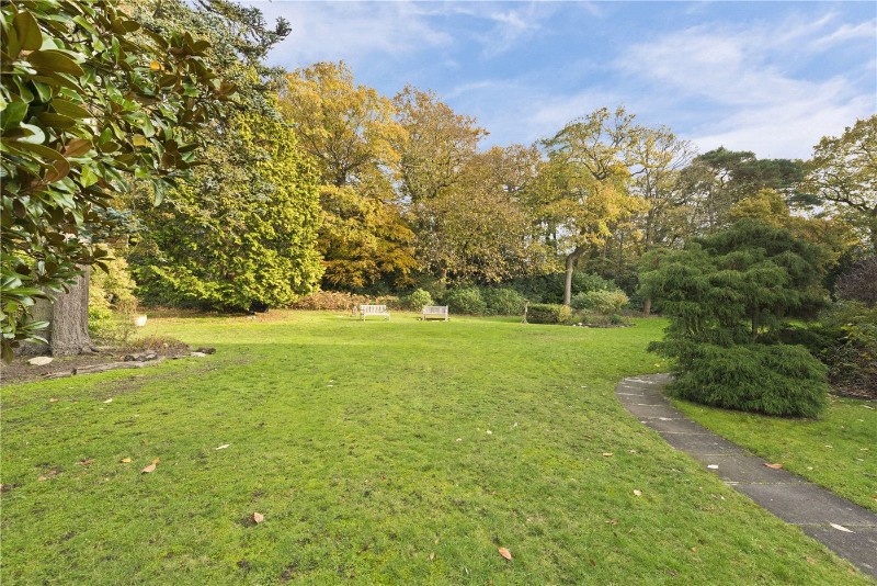High Point, Weybridge, Surrey, KT13
