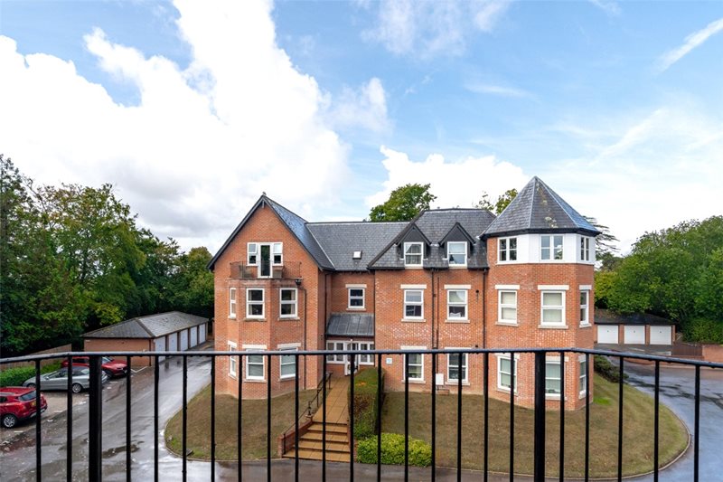Cranfield Avenue, Wimborne, Dorset, BH21