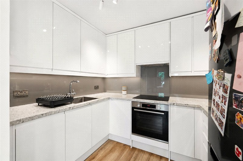 Kiver Road, London, N19