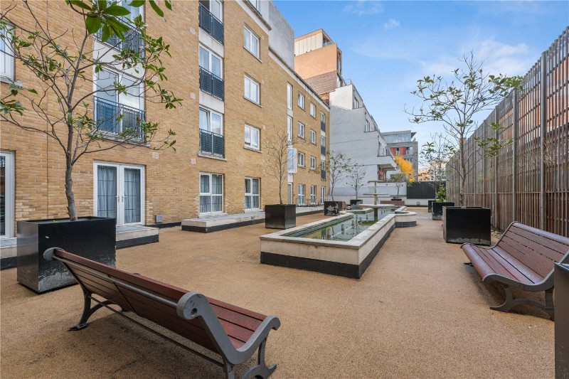 Plumbers Row, London, E1