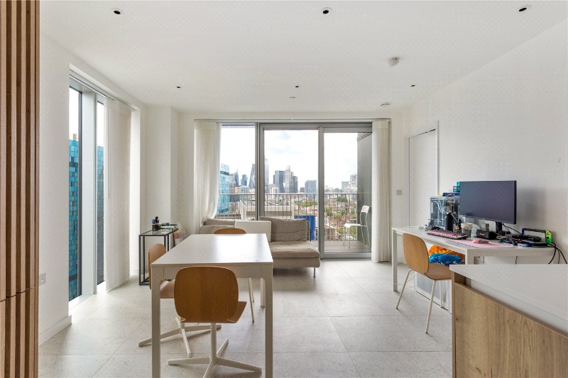 Tapestry Way, London, E1