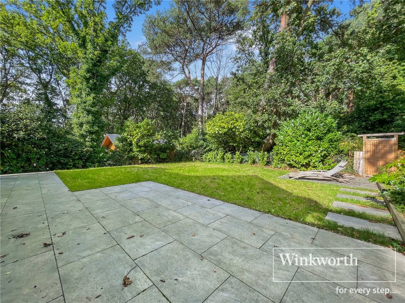 Christchurch Road, Ferndown, BH22