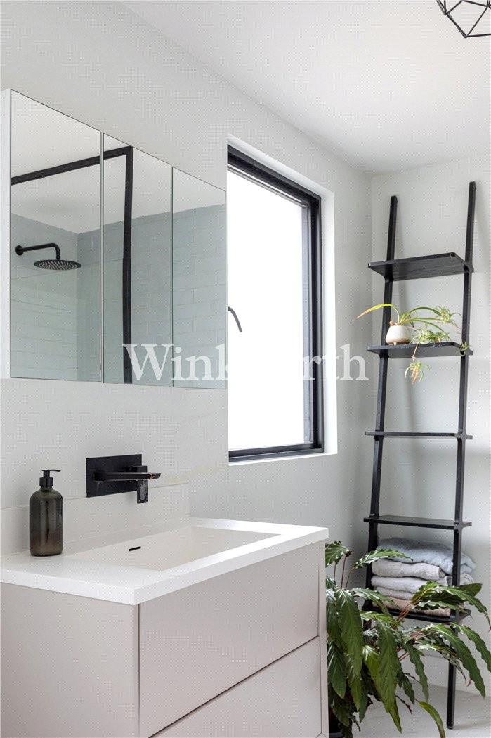 Warham Road, London, N4