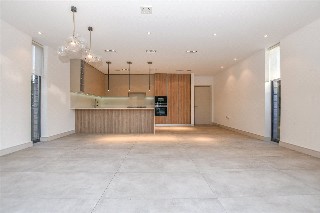New Wokingham Road, Crowthorne, Berkshire, RG45