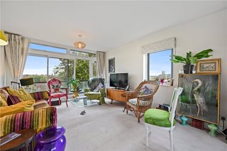 Park Close, Ilchester Place, London, W14