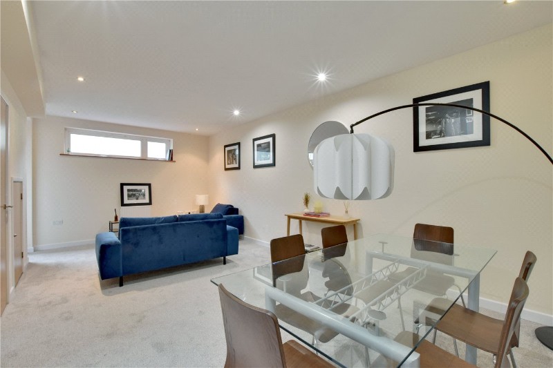 Hedgley Mews, Lee, London, SE12
