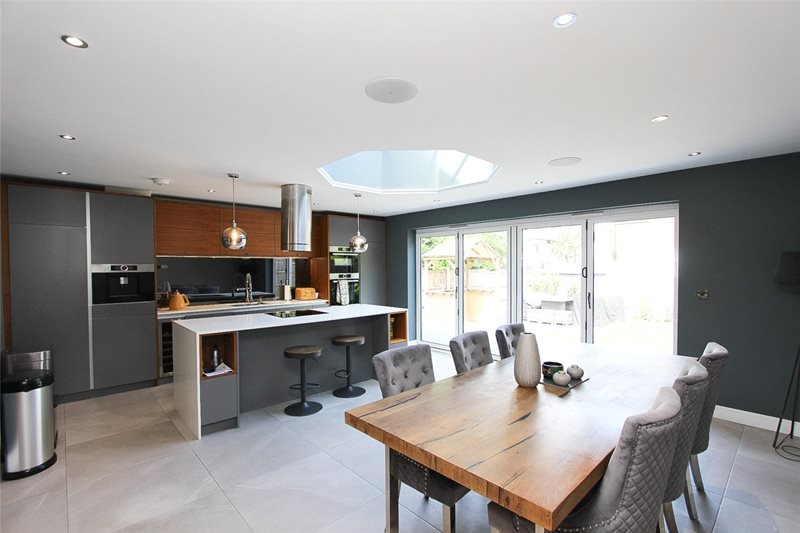 Manchester Drive, Leigh-on-Sea, Essex, SS9