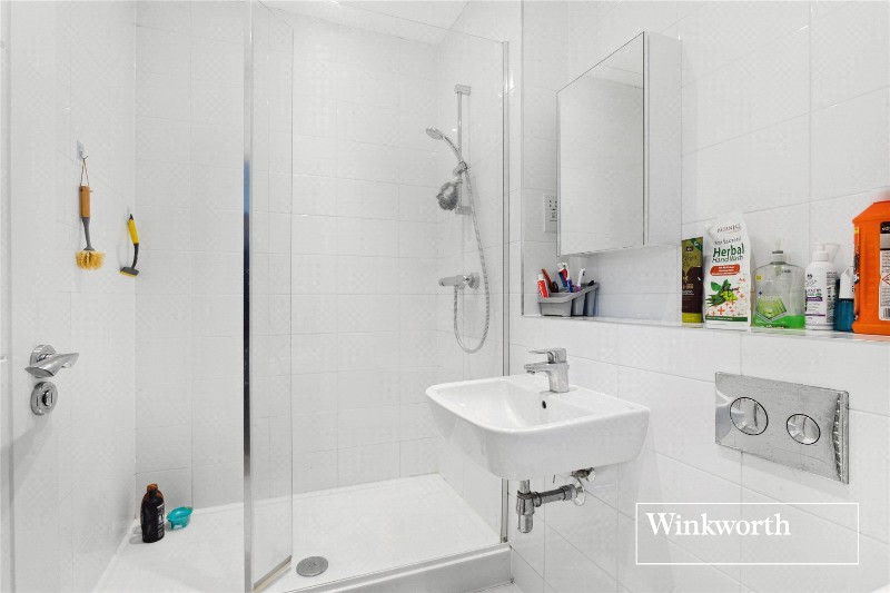 Collison Avenue, Barnet, EN5
